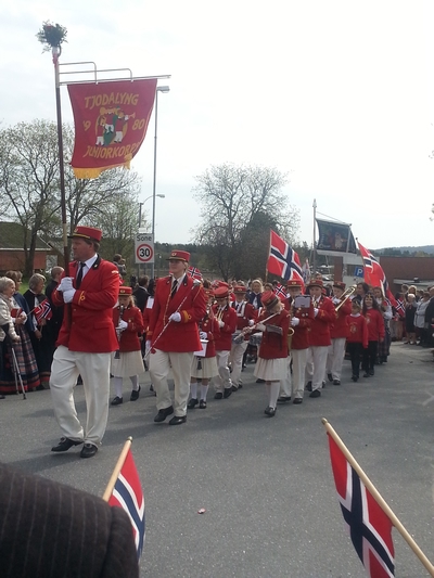 Vår 17. Mai i bilder (for det meste) – bilde 1
